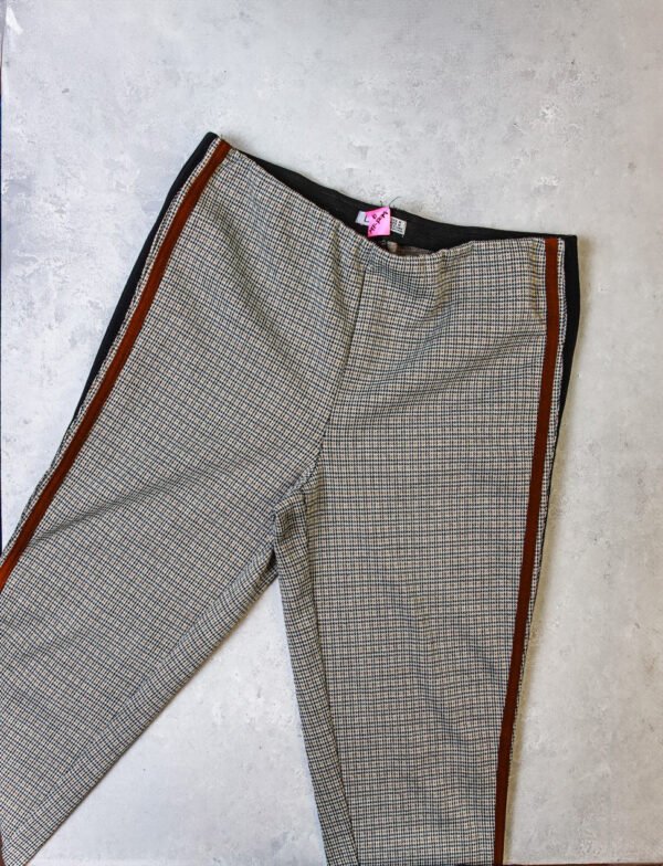 PANTALON CUADROS BEIGE NEGRO - Image 3
