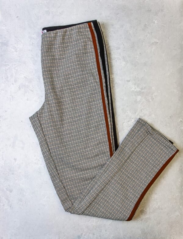 PANTALON CUADROS BEIGE NEGRO