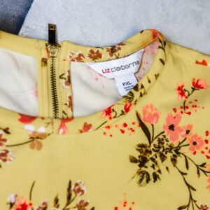 BLUSA DE VESTIR AMARILLA CON FLORES