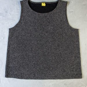 BLUSA GRIS, TELA GRUESA, SIN MANGAS