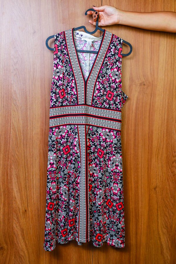 VESTIDO FLORES FUCSIA NEGRO