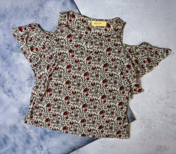 BLUSA BEIGE FLORES COLOR DE VINO