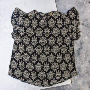 BLUSA DE VESTIR NEGRA CON FIGURAS CREMA
