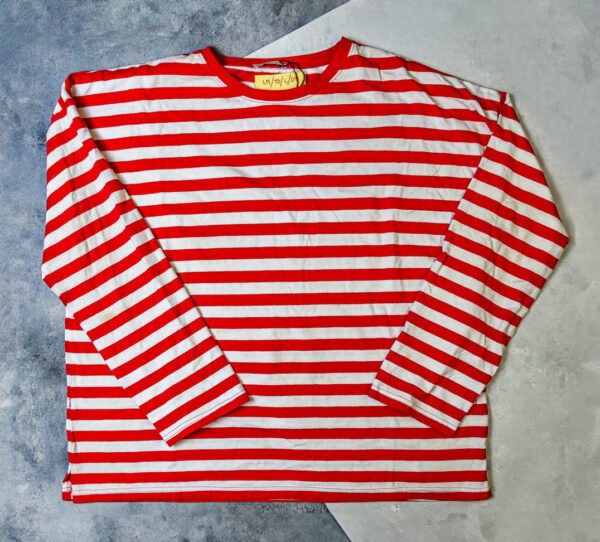 SWEATER RAYAS BLANCAS Y ROJAS