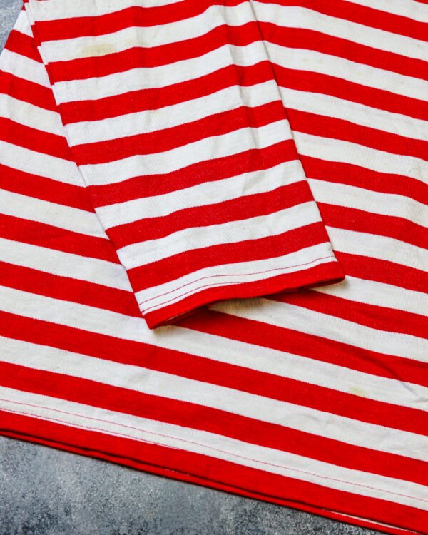 SWEATER RAYAS BLANCAS Y ROJAS - Image 2
