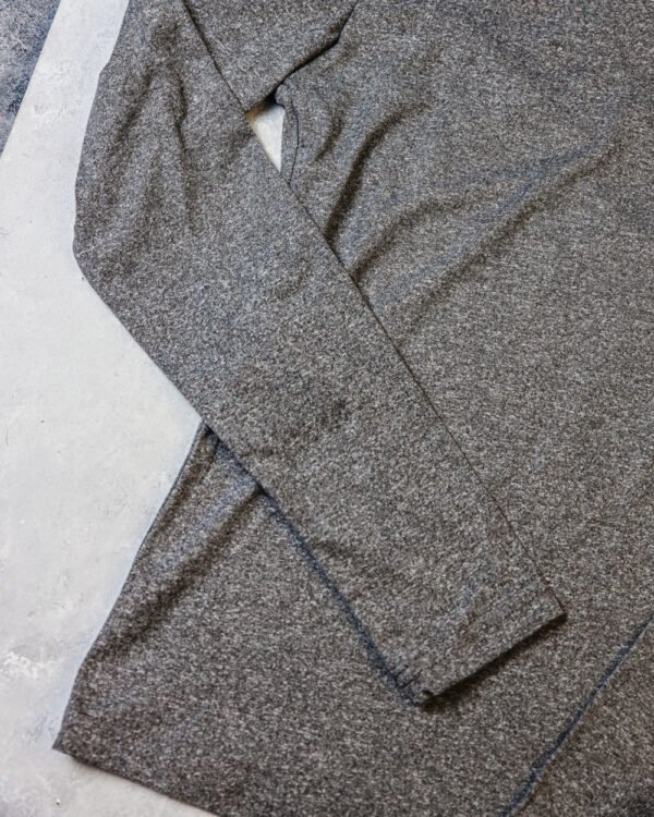 SWEATER MUJER GRIS CUELLO TORTUGA (copia) - Image 2