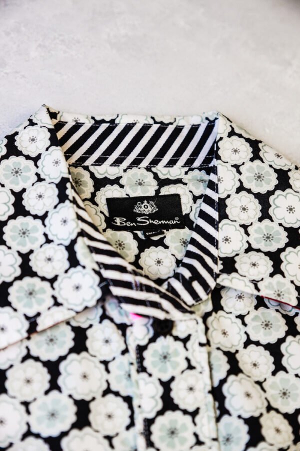 CAMISA MUJER CON FLORES BLANCAS