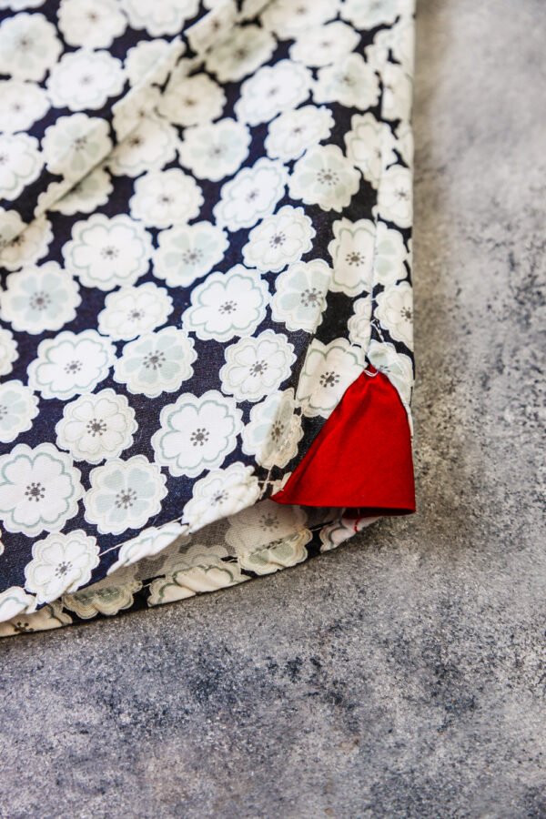 CAMISA MUJER CON FLORES BLANCAS - Image 3