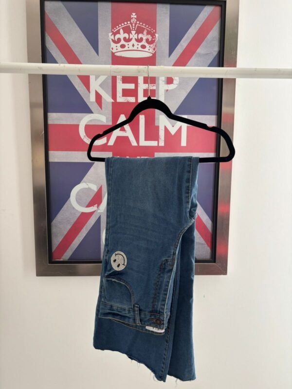 JEANS AZULES CON CARITA