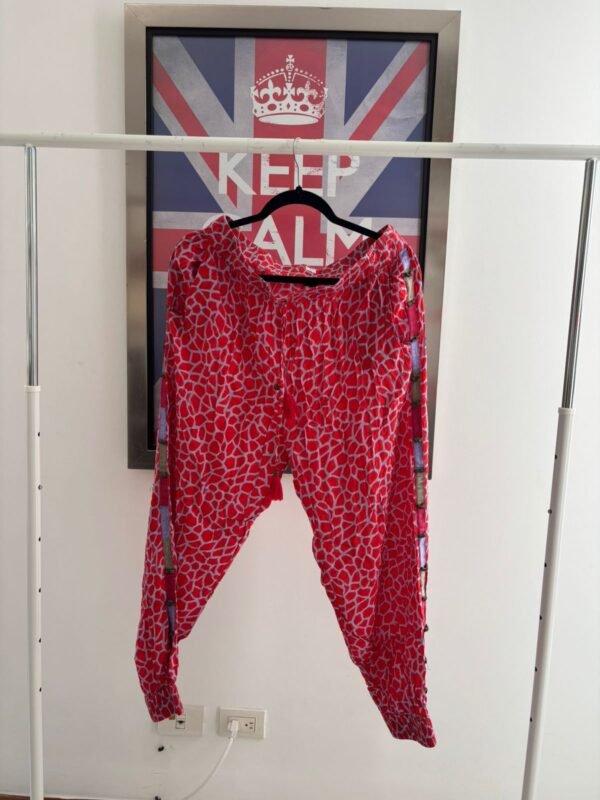 PANTALON ROJO Y LILA